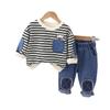 Traje de otoño para niño 2023, nuevo conjunto de dos piezas con bolsillo a rayas de estilo occidental para bebé de 1 a 3 años, informal para bebé.