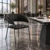 Mesa de Jantar e Cadeiras de Pedra Sinterizada Branca Barriga de Peixe de Luxo Leve para Apartamento Pequeno em Casa Mesa de Jantar Restaurante Ocidental Mesa Longa Mesa Redonda Conjunto de Cadeiras Estofadas Macias