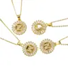 Colar com pingente de cobre europeu e americano micro-incrustado com zircônia 26 letras do alfabeto inglês joia redonda da moda feminina vendas diretas da fábrica