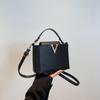 Moda y Gama Alta 2026 Verano Nuevo Estilo Lujo Ligero Textura Tendencia Nicho Versátil Bolso de Hombro Cruzado Bolso de Mano Transfronterizo