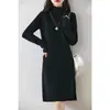 Vestido de Tricô Cor Sólida Estilo Coreano Novo Outono/Inverno 2026, Caimento Solto, Emagrecedor, Gola Alta, Vestido Suéter de Comprimento Médio