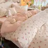 Conjunto de quatro peças de gaze dupla camada com toque de nuvem, grau A para maternidade e infantil, lençol e capa de edredom de algodão lavado estilo ins, conjunto de três peças para cama de dormitório estudantil