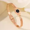 Pulsera de acero de titanio con letra 'ove' y números romanos, artículo de explosión cruzada, versátil, chapada en oro de 18k, joyería que no se decolora, pulsera de acero de titanio