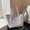 Bolsa de Hombro Única con Lunares para Chica Linda Otoño 2026 Gran Capacidad Estilo Coreano Elegante Bolsa de Hombro Cruzada de Nicho