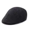 Boina estilo coreano Gorra cálida hacia adelante Gorra para personas de mediana edad y mayores Gorro de lana a cuadros cálido retro de invierno