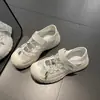 Sandalias Deportivas Blancas de Estilo de Alta Gama con Punta Cerrada y Suela Gruesa para Mujer, Nuevas de Verano 2026 para Exteriores, Sandalias de Suela Blanda que Aumentan la Altura