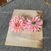 Flor Artificial Agulha de Pinheiro Crisântemo Cabeça Flor Falsa DIY Feito à Mão Grampo de Cabelo Enfeite de Cabeça Roupa Saia de Dança Flor Guarda-Chuva Decoração Adereços de Fotografia