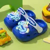 Nuevas pantuflas cerradas luminosas Coolomi para niñas, zuecos de verano para niños, sandalias suaves antideslizantes para bebés que se iluminan