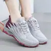 Sapatos de caminhada para mãe de meia-idade e idosa, femininos, 2023, primavera e verão, novos, com velcro, antiderrapantes, sola macia, sapatos de viagem para idosos, tênis