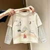 Camiseta interior de algodón puro con estampado de dibujos animados y rayas para niños, un diseño de camiseta de dos piezas elegante y lindo para niños, estilo coreano