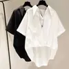 Camisa Irregular com Lapela Manga Curta 2024 Estilo Coreano Feminina Solta Design de Verão Camisa Branca Top Curto