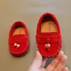 Chegada Nova Outono 2025 Sapatos Mocassins Retrô Infantis Meninos Solado Macio Sapatos Casuais Estilo Britânico Meninas Sapatos de Couro Flats Tendência