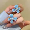 Pendientes Azules Florales Frescos y Exquisitos con Pedrería, Pendientes de Lujo Ligero de Nicho, Accesorios para Orejas Únicos y Versátiles