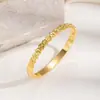 Pulseras de Acero Inoxidable Más Vendidas Transfronterizas Europeas y Americanas, Pulseras Geométricas Exageradas de Gama Alta para Hombres y Mujeres, Fabricante