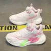 Zapatillas de baloncesto para niños estilo nuevo para niños medianos y grandes de malla transpirables antideslizantes amortiguadoras zapatillas deportivas para correr para niños y niñas zapatillas de entrenamiento de baloncesto