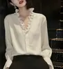 Camisa Bege Minimalista Super Estilosa com Manga Sino para Mulheres, Novo Modelo 2026, Blusa de Botão Fashion e Versátil para o Dia a Dia
