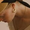 Aretes de Aro Ovalados Estilo Francés Lazy Retro de Alta Gama Europeo y Americano Niche Normcore Chapados en Oro y Plata