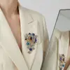 Broche de Flor Nuevo de Gama Alta para Mujer Lujoso Palacio Cristal Retro Temperamento Corsage Moda Versátil Broche Venta al por Mayor
