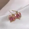 Brincos de Agulha Prata com Design de Coração Doce Cravejado de Diamantes, Requintados e Elegantes, Versáteis para o Dia a Dia, Brincos de Luxo Leve da Moda