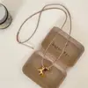 Collar con Colgante de Herradura de Piedra y Poni con Borla, Cadena Sencilla y de Alta Gama para Clavícula, Lujo Ligero, Joyería Versátil y Personalizada