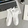Meias Masculinas com Letras Bordadas Malha Respirável Algodão Absorvente de Suor Meias Invisíveis Meias Esportivas de Cintura Letras G Meias Pretas e Brancas Modernas