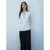 [Mesmo estilo de Xu Luyang] Top de malha acetinada branco Yinhe com decote V drapeado e design plissado