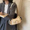 Bolsa de Moto Retrô Nicho Nova da Moda Primavera 2026, Bolsa de Ombro Transversal de Grande Capacidade Elegante para o Dia a Dia