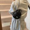 Mochila de Mujer con Bordado Acolchado de Moda 2024 Nueva Versátil Mochila de Cadena Mini Bolsa de Viaje Escolar