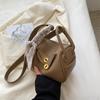 2025 Color Sólido Nuevo Color Sólido PU Bolso Cuadrado Pequeño Moderno Bolso Pequeño Diario para Desplazamiento Bolso Simple para Mujer Bolso de Hombro Bolso Cruzado