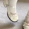 Zapatos Mary Jane Blancos de Tacón Grueso Estilo Francés para Mujer, Nuevos Primavera 2026 Versátiles con Lazo Estilo Hada Calzado de Salón Bajo