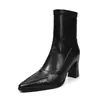 Elegantes, estilizadas y refinadas botas de punta fina ajustadas para el día a día de mujer, Otoño/Invierno 2026, tacón alto grueso, punta fina, botines elásticos de piel de oveja