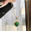 Celebridades de Internet venden en vivo joyas de ágata del amor, jade, calcedonia verde natural, colgante ligero de lujo, collar de alta gama en forma de corazón para mujeres.