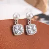 Brincos de Pérola Cubo de Açúcar Simples Estilo Coreano para Mulheres, Design Exclusivo de Nicho, Luxo Acessível, Super Brilhantes, de Alta Qualidade, Elegantes e Versáteis