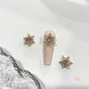 Celebridad de Internet Nueva Exquisita Serie de Copos de Nieve Navideños de Lujo Ligero Calcomanías para Manicura Texturizadas Doradas y Plateadas Accesorios Accesorios para Manicura de Circonita