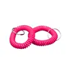 Atacado em estoque do fabricante de pulseiras elásticas coloridas de fio de telefone, pulseiras de chaveiro de mola plástica e pulseiras com etiqueta de número