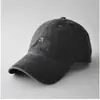 Design Único Bordado de Letra Top Macio Cor Sólida Boné de Beisebol para Homens e Mulheres Moda de Casal Personalidade Casual Versátil Proteção Solar