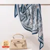 Bufanda de Seda y Lana Estilo Nuevo 2026 con Encaje de Lujo y Patrón de Diamantes, Adecuada para Blusas de Mujer y como Bufanda Decorativa para el Cuello