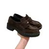 Em Estoque~ Sapatos Loafer Slip-On de Couro Integral Estilo Britânico Vintage com Solado Grosso para Mulheres 2025 Novo Modelo Amiu Salto Bloco Sapatos Pequenos de Couro