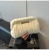Nova Bolsa de Maquiagem Xadrez de Pelúcia Grande Capacidade Bolsa Transversal com Corrente de Ins Estilo Ocidental Bolsa de Pulso de Nicho Bolsa de Ombro
