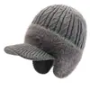 Chapéu de Lã Tricotado com Forro de Veludo Novo para Outono e Inverno, Proteção para as Orelhas, Moda Jovem, Chapéu Pulôver para Esportes ao Ar Livre