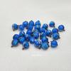 Pendientes de aleación de titanio ASTMF136 de grado implantado con incrustaciones de tres garras de ópalo color caramelo para la lengua, piercing para el labio y la uña.