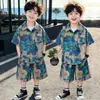 Conjunto de Verão para Meninos 2026 Novo Estilo Camisa Estilo Praia Infantil Manga Curta Conjunto de Duas Peças Roupas de Verão para Bebês Meninos