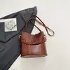 Otoño Invierno Maillard Retro Bolso Cubo Cuero Aceitado Encerado Correa de Hombro Tejida Bolso Cruzado de Hombro Único Gran Capacidad Versátil para Viajes