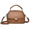Bolsa quadrada pequena vintage mais vendida transfronteiriça para mulheres, bolsa de mão versátil e moderna para o dia a dia, nova bolsa de ombro e transversal com design de nicho