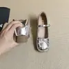 Zapatos Mary Jane bajos de estilo francés con punta cuadrada y lazo para mujer, nuevo modelo otoño 2026, suela suave, cómodos, adecuados para ir al trabajo, zapatos de un solo color plisados
