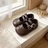 Zapatos pequeños de piel para niña, colección primavera 2026, merceditas de punta fina para bebés, elegantes zapatos de princesa con cierres de velcro