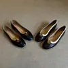 Zapatos Planos para Mujer 2026 Zapatos de Cuero para el Trabajo Retro Francés Camelia Slip-On Estilo Mary Jane Punta Redonda Boca Baja Zapatos Individuales para Mujer
