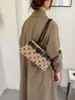 Bolso de lunares estilo coreano, bolso de gran capacidad para llevar bajo el brazo, elegante y único para mujer, adecuado para ir al trabajo, con un toque de alta gama, bolso de hombro para mujer