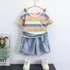 Traje Corto de Verano 2025 Nuevo para Bebés y Niños Finos Estilo Hong Kong Jeans Retro Casual Rayas de Colores Mangas Cortas