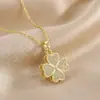 Pendente Giratório de Design Criativo Flor Bauhinia Zircônia Rosa Cobre Colar Feminino Super Brilhante Estilo Palácio Francês Flor de Cinco Pétalas